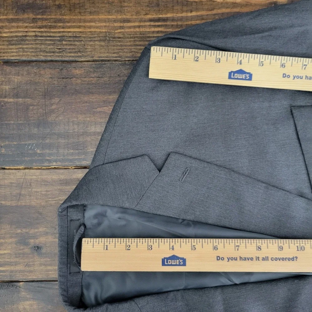 Van Heusen Men's Sport Coat Blazer Two Button Gray‎ Polyester Blend Size 46R